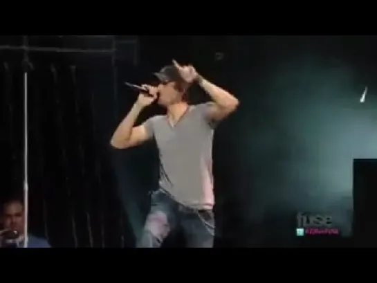 Enrique Iglesias - Tonight and I Like It (Live at Z100_s Jingle Ball 2010)