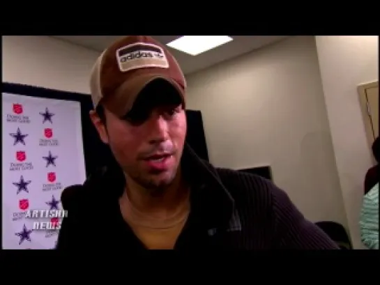 Enrique Iglesias Talks Thanksgiving, Cowboys, And Salvation Army