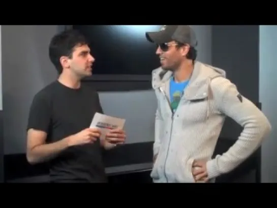 AMAs Week   Enrique Iglesias Chats Post Rehearsal