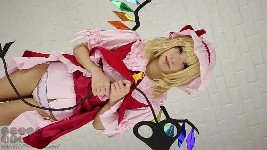 Touhou Project - косплей Flandre Scarlet