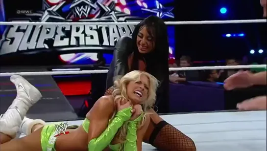 Kelly Kelly vs. Maxine(480P).ts