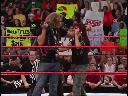 Lita vs  Mickie James_ Women_s Title Match_ Raw August 14_ 2006(720P_HD).ts