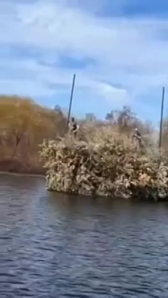 ⭐️Militares ucranianos🇺🇦 en el Dnieper y su camuflaje