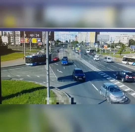 В Санкт-Петербурге произошло ДТП с участием 13 автомобилей