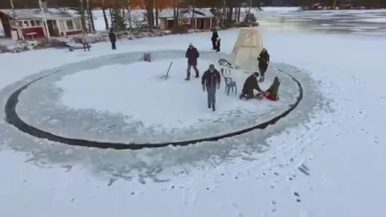 Ice carousel