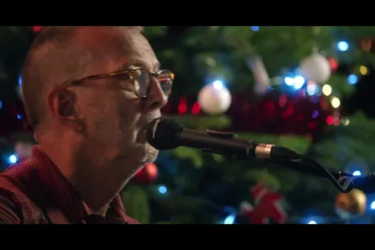 Eric Clapton — Christmas In My Hometown (Official video)