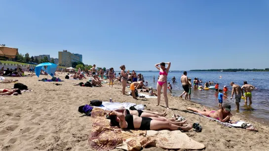 Купаться разрешено! В Самаре прогрелась вода в Волге — обзор пляжа у «Ладьи»