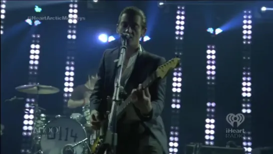 Arctic Monkeys - I  Wanna Be Yours (Live)