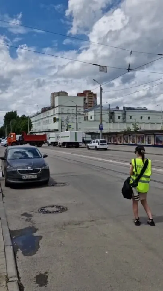 3. Видео, снятое возле СИЗО, со звуками стрельбы