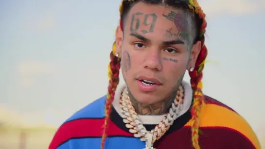 6ix9ine - BEBE Ft. Anuel AA (Prod. By Ronny J) [NR]