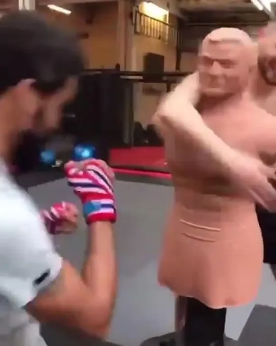 манекен bob box дающий лещей 😁🥊🤜