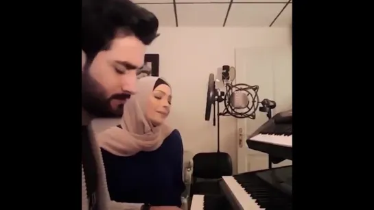 Amal Hijazi mengejutkan semua orang .. dan meluncurkan lagu pertama setelah berhijab