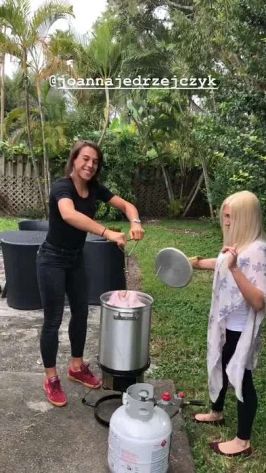 joanna jedrzejczyk - dunked the turkey