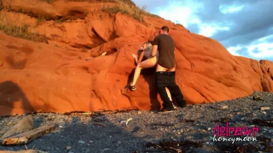 Amateur Couple Honeymoon Sex On The Beach (Nova Scotia)