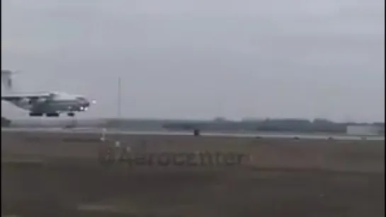 Il-76 UR-78820 Emergency landing