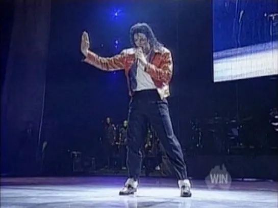 Michael Jackson - History Tour live in Sydney 1996 - First Concert Highlights (Beat it live)