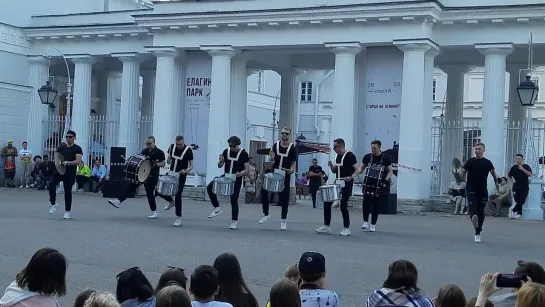 Drum Time. Барабанное шоу. Фестиваль уличных театров на Елагином. 30.07.2023