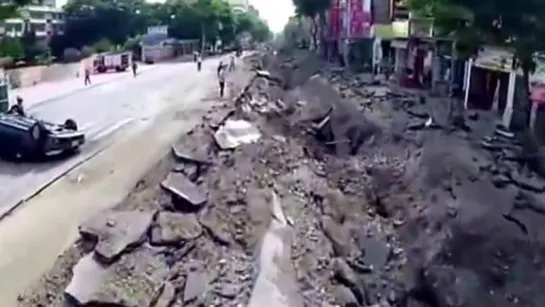 Gas Explosion. Kaohsiung, Taiwan 08012014 взрыв газа в Китае (группа огого видео)