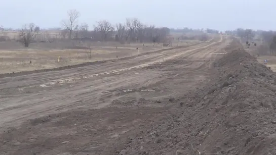 Разрыхление грунтов буровзрывным методом.