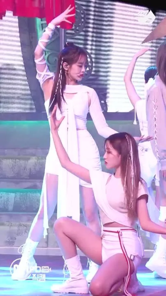 [MPD직캠] 이달의 소녀 츄 직캠 4K PTT (Paint The Town) (LOONA Chuu FanCam)   @MCOUNTDOWN_2021.7.1