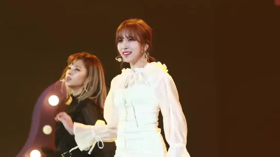 [4K] 181106 지니뮤직어워드(MGA) YES or YES 트와이스 미나 직캠 twice mina fancam