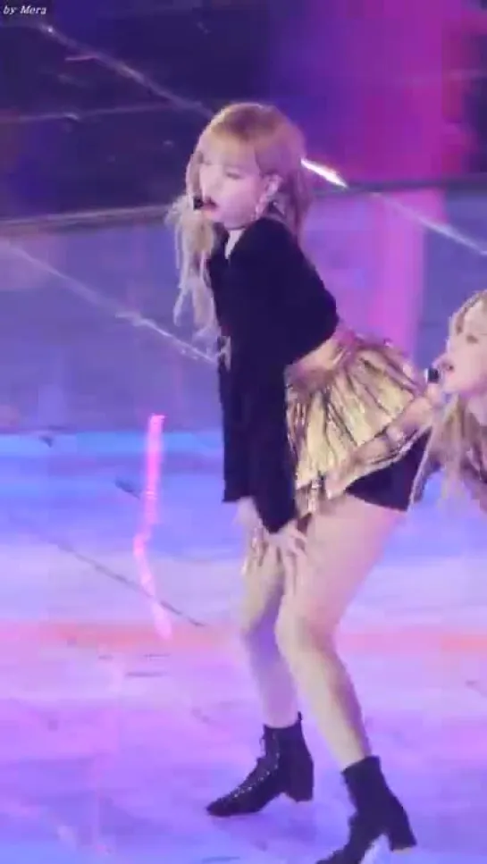 190105 BLACKPINK DDU-DU DDU-DU + FOREVER YOUNG LISA Fancam