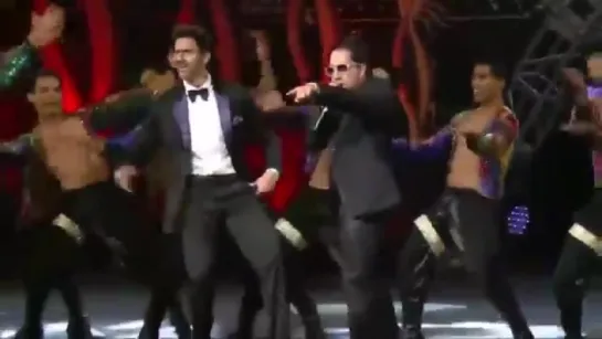 Hrithik Roshan dancing at IIFA Movies 2014 (Full Show)