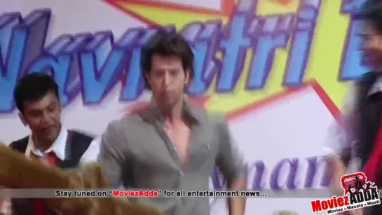 Hrithik Roshans Live Performance On Raghupati Raghav Song @ Dandiya !