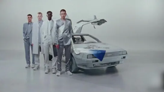 Бекстейдж со съёмок рекламы Dior Delorean