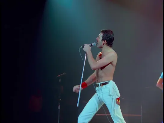 Queen 1981 - Keep Yourself Alive