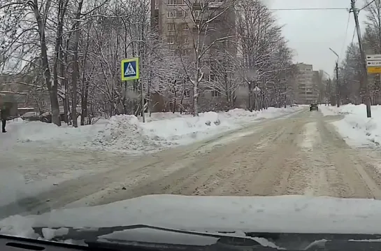 Пенсионер попал под скорую помощь в Гатчине