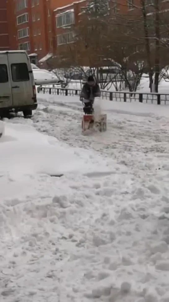 Уборка снега в Петербурге