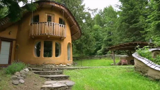 Incredible Cob House Tour - A Sustainable Green Building