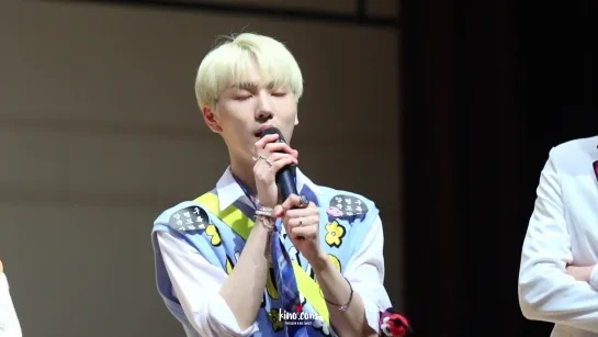 [FANCAM] 190421 Hongdae Fansign