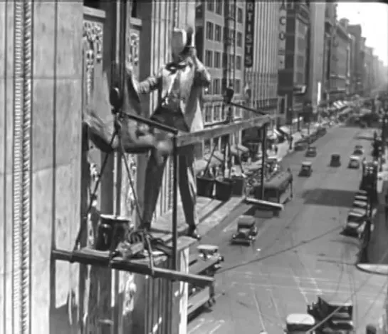 Harold Lloyd - Feet First (1930)