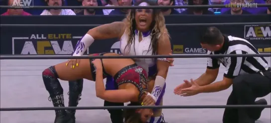 Dr. Britt Baker DMD (w/Rebel) vs Nyla Rose (w/Vickie Guerrero)(AEW Women's World title)