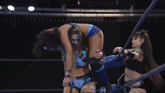 The Hex (Marti Belle & Allysin Kay) vs Paola Blaze & Jennacide (w/Taryn Terrell)(NWA World Women's Tag Team titles)