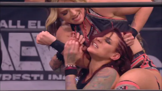 Jamie Hayter (w/Dr. Britt Baker DMD & Rebel) vs Mercedes Martinez