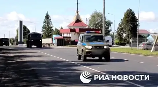 Footage of units moving forward to build up forces engaged in combat operations with the Ukrainian Armed Forces in the Sudzhansk