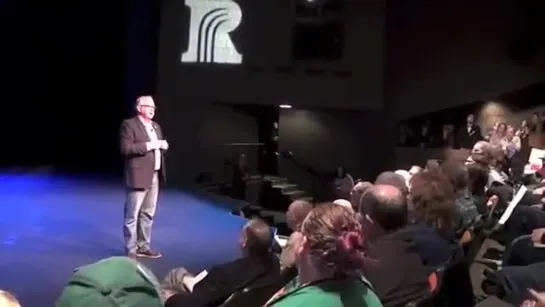 Tim Walz thinks 10-year-olds can choose their genders: "I say this as a teacher"