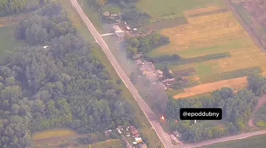 Ukrainian Striker aimed a shot at a car with civilians in Zeleny Shlyakh near Sudzha. The camouflaged armoured personnel carrier