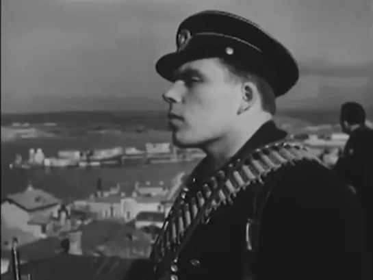 Кадр из фильма "Черноморцы" (1942)