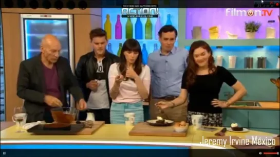 Jeremy Irvine en Sunday Brunch