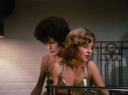 AS LÁGRIMAS AMARGAS DE PETRA VON KANT (R. W. FASSBINDER, 1972)