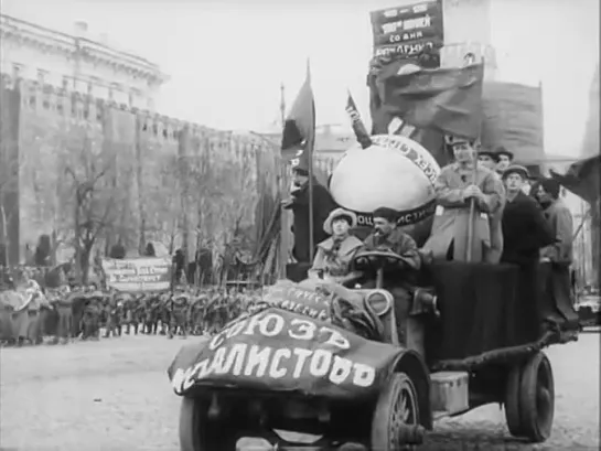 Кино-Неделя №1. Хроника 1918 года. Дзига Вертов _ Dziga Vertov Kino-Week №1 1918 [8x2oBX19YTA]