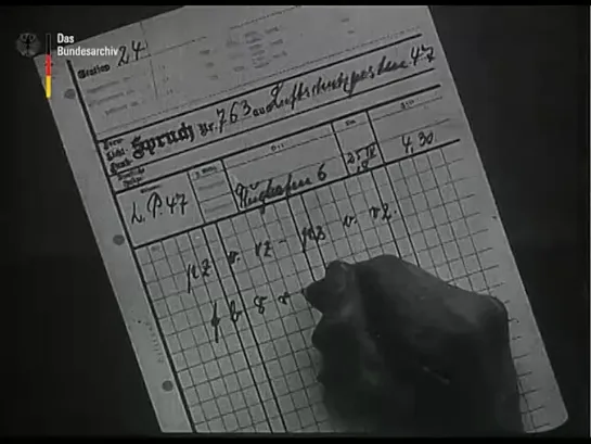 Angriff eines feindlichen Bombengeschwaders auf einen deutschen Flugplatz   European Film Gateway (1)