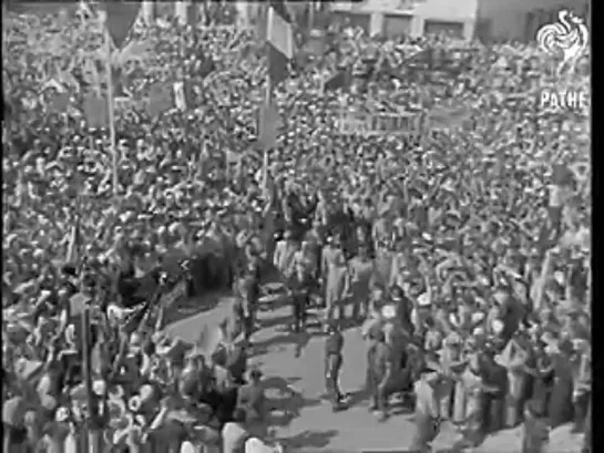 General De Gaulle In Algiers (1958) [am6_4GRSUsk]