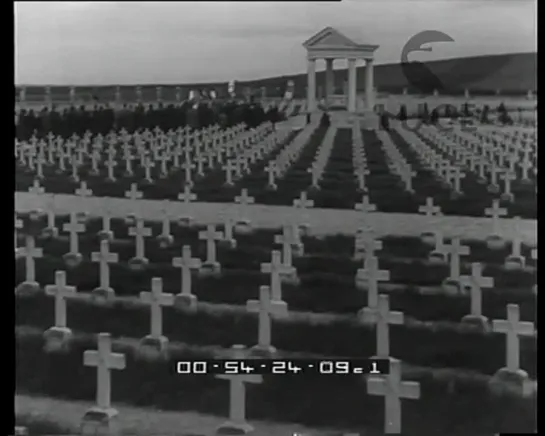 Francia. S.E. Alfieri commemora al cimitero dei combattenti italiani lanniversa