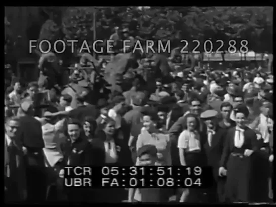 WW2 Paris Liberation - 220288 04 _ Footage Farm