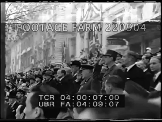 Armistice Day Celebrations in Paris w_de Gaulle  Churchill 220904-01 _ Footage Farm